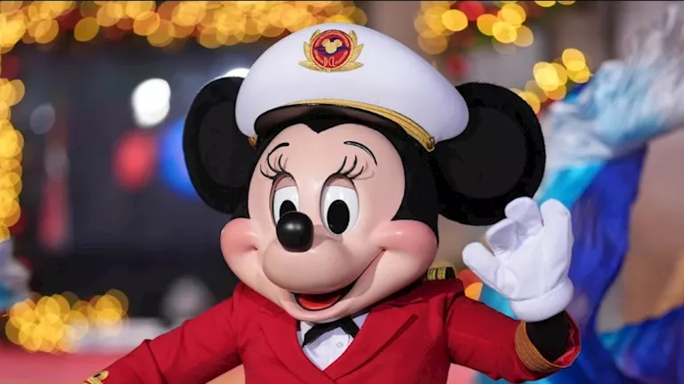 ميني ماوس.. 10 أسرار عن حب ميكي الأول وأيقونة ديزني