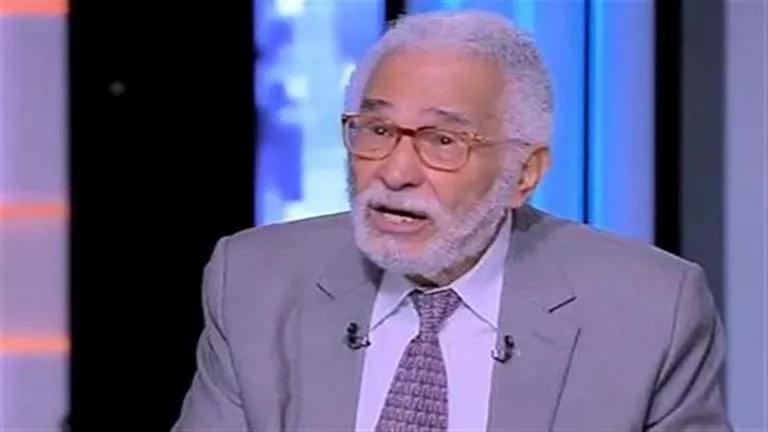 ماذا قال نجل عبدالرحمن أبو زهرة عن حالة والده الصحية