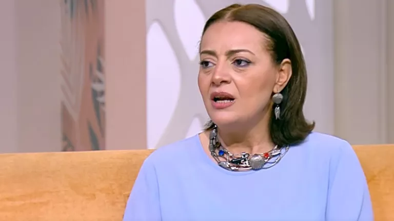 هبة عبد الغني تروي تفاصيل مؤثرة لأول مرة مع والدتها