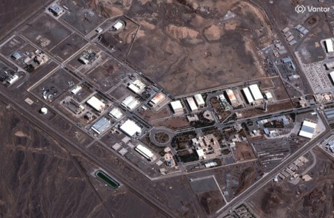 مسؤولون وخبراء: إيران تحتفظ بأدوات صنع القنبلة النووية رغم القصف الأمريكي الإسرائيلي