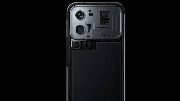 تُظهر تصميمًا مألوفًا مع شاشة خلفية.. أول صورة مسربة لهاتف Xiaomi 18 Pro