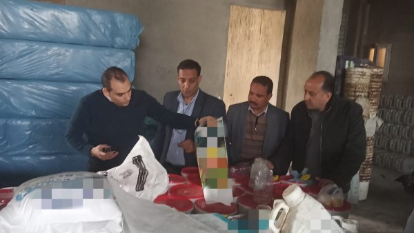 محافظ المنوفية: ضبط 18طن ملح طعام وأسمدة مغشوشة بسرس الليان| صور