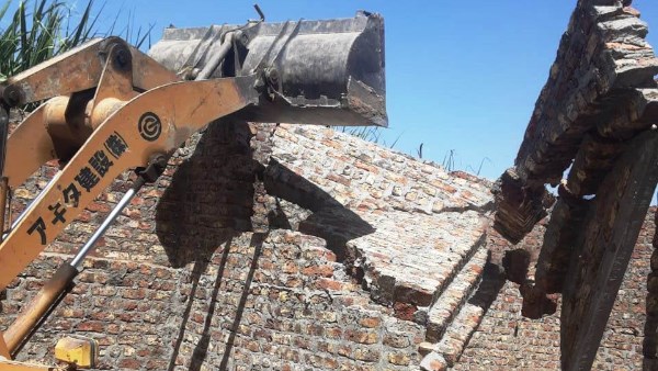 إزالة 62 حالة تعد في أسوان.. صور