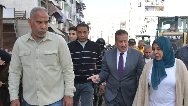 محافظ بورسعيد يناشد المواطنين بعدم إلقاء القمامة ويوجه برفع مستوى النظافة