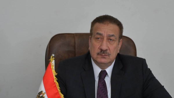 محافظ بورسعيد يقر تطبيق نظام العمل عن بُعد يوم الأحد أسبوعيًا لمدة شهر محافظ بورسعيد يقر تطبيق نظام العمل عن بُعد يوم الأحد أسبوعيًا لمدة شهر