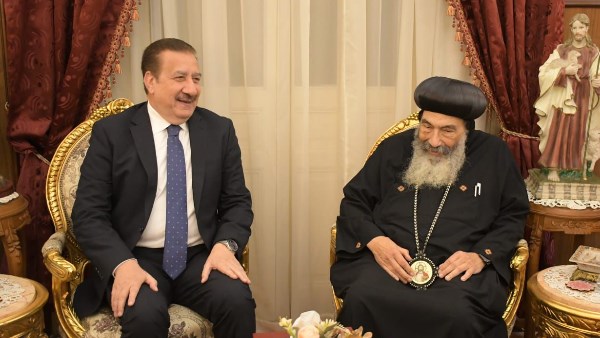 محافظ بورسعيد يترأس وفد لتقدم التهنئة لمطران بورسعيد وشعب الكنيسة بعيد القيامة المجيد.. شاهد محافظ بورسعيد يترأس وفد لتقدم التهنئة لمطران بورسعيد وشعب الكنيسة بعيد القيامة المجيد.. شاهد