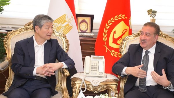 محافظ بورسعيد يستقبل سفير الصين لدى مصر لبحث تعزيز التعاون المشترك