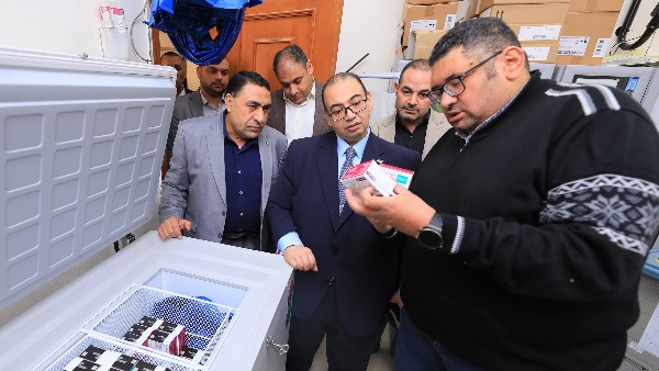 رئيس جامعة كفر الشيخ يتفقد وحدة الفيروسات الكبدية بالمستشفى الجامعي.. صور