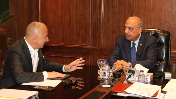 عصمت يبحث مستجدات مشروع توفير التغذية الكهربائية بنطاق عمل جهاز مستقبل مصر