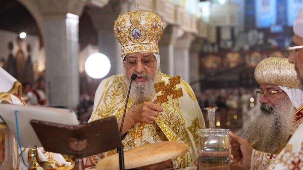 خلال قداس القيامة .. البابا تواضروس يوجه الشكر للرئيس السيسي ومؤسسات الدولة