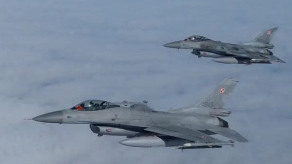 استهداف عدواني لسكة الحديد في إيران وجسور خطوط الاتصال.. والحرس الثوري يتوعد