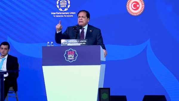 أكد الجهود الكبيرة لمصر.. بكري يكشف كواليس مشاركة أبو العينين بمؤتمر البرلمان الدولي في إسطنبول