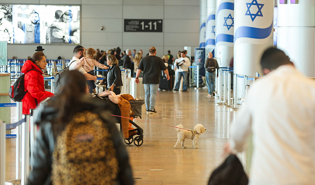 إخلاء مجمّع في مطار بن غوريون بعد تصاعد دخان من طرد