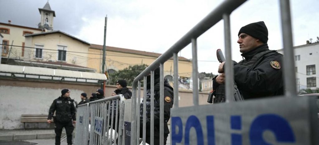 مقتل 4 أشخاص بينهم 3 تلاميذ في جريمة إطلاق نار داخل مدرسة بتركيا