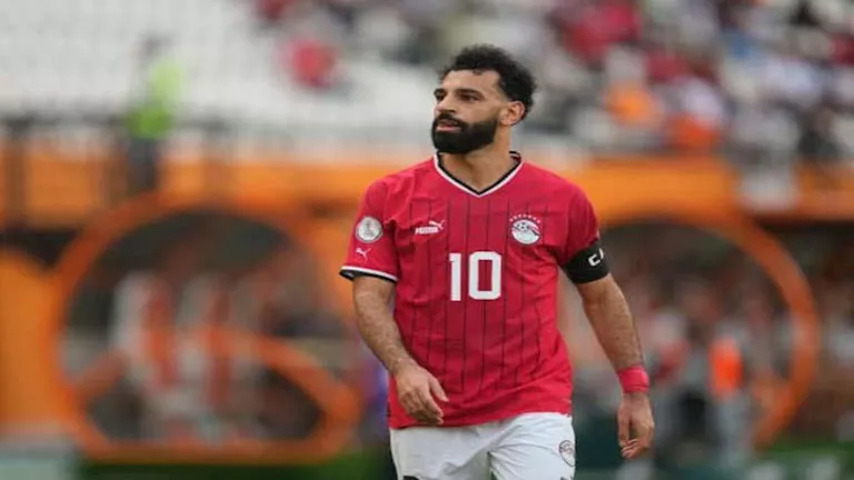 محمد صلاح يصل معسكر الفراعنة اليوم.. هل يشارك أمام روسيا؟ | مصراوي