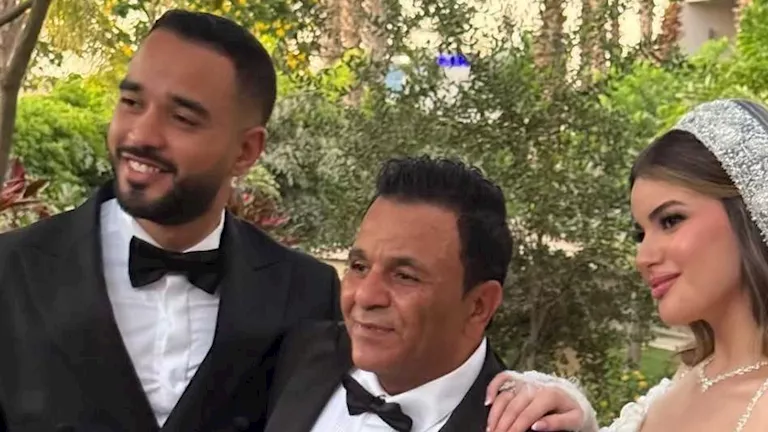 15 صورة لمحمد فؤاد مع زوجته الأولى وأولاده قبل زواجه لثاني مرة