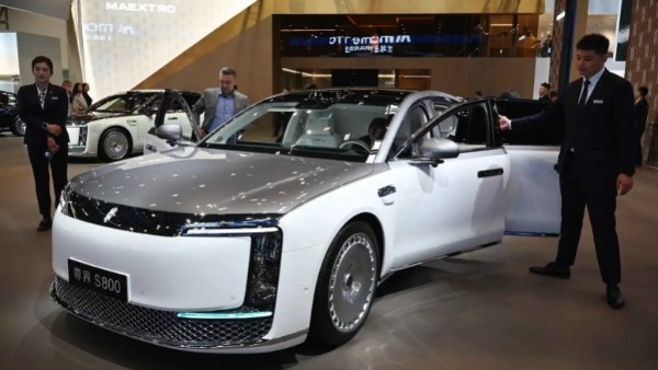 هواوي تدخل عالم السيارات الفاخرة بـMaextro S800
