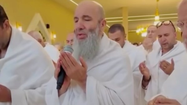 فوق جبل عرفات.. الشيخ محمد حسان يخطف القلوب بدعاء مؤثر وسط الحجاج