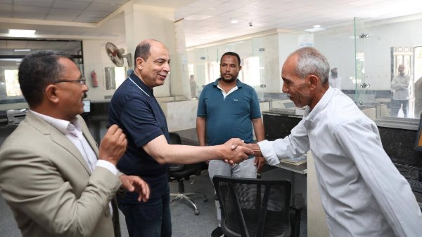 ضمن مشروعات حياة كريمة.. محافظ المنيا يتفقد مجمع خدمات تل بني عمران في ديرمواس