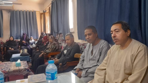 وحدة حماية الطفل بالأقصر تنظم ندوات توعية ضمن فعاليات مبادرة «قرارك يفرق» وحدة حماية الطفل بالأقصر تنظم ندوات توعية ضمن فعاليات مبادرة «قرارك يفرق»