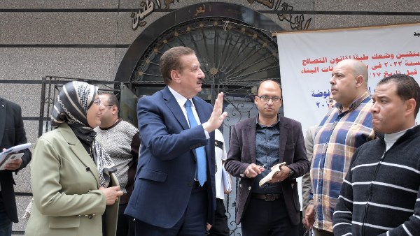 بورسعيد.. دعم مركز إصدار التراخيص بالمناخ بموظفين لإنجاز الطلبات