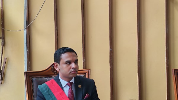 مرافعة النيابة العامة بمحاكمة قاتل نجل حارس الجوهرة في بورسعيد مرافعة النيابة العامة بمحاكمة قاتل نجل حارس الجوهرة في بورسعيد