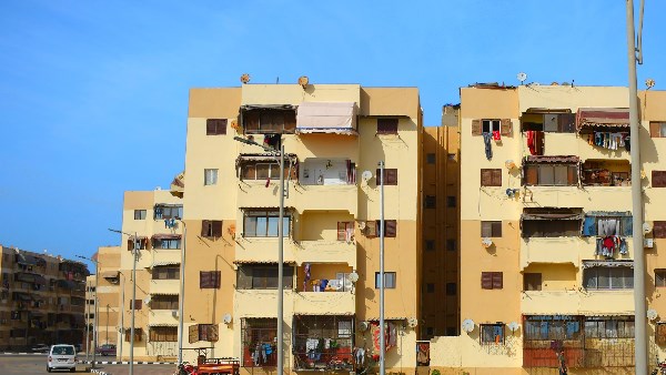 قطار التنمية يواصل مسيرته بحي الزهور.. وتطوير شامل بمنطقة الصفوة في بورسعيد