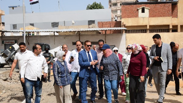 محافظ بورسعيد يتابع مستجدات أعمال ترميم 72 عمارة سكنية