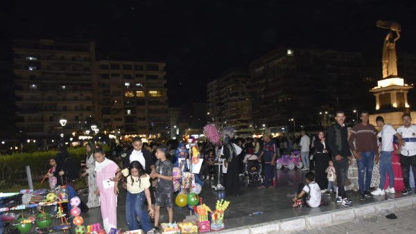 نائب محافظ بورسعيد يقود حملة بالممشى السياحي لإزالة الإشغالات والتعديات