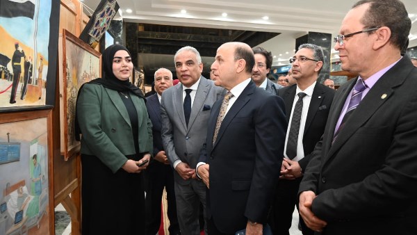 افتتاح المعرض السنوي لطلاب مركز الفنون التشكيلية بجامعة طنطا.. 123 عملاً إبداعيًا تجسد مواهب الشباب