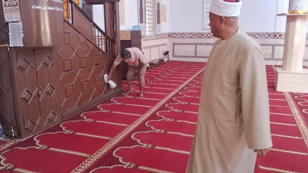 حملة نظافة مكثفة بمساجد سفاجا استعدادًا لصلاة عيد الأضحى