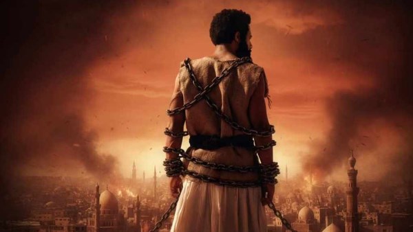 مش مصدق إزاي.. خالد منتصر يسخر من رفع فيلم أسد من دور العرض