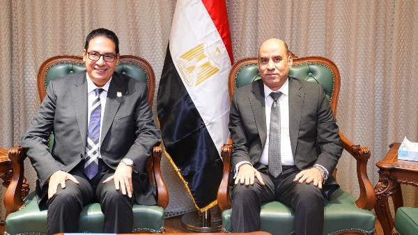 إتاحة مراكز تدريب وزارة العمل لتأهيل طلاب وخريجي جامعة القاهرة لسوق العمل