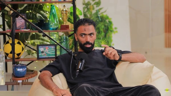 لا أفكر في الرحيل عن الأهلي.. لميت حاجتي عشان عقدي خلص ومحدش كلمني