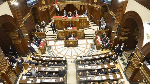 خطة التنمية الجديدة تدعم بناء اقتصاد قوي وزيادة الاستثمارات في الصحة والتعليم والصناعة