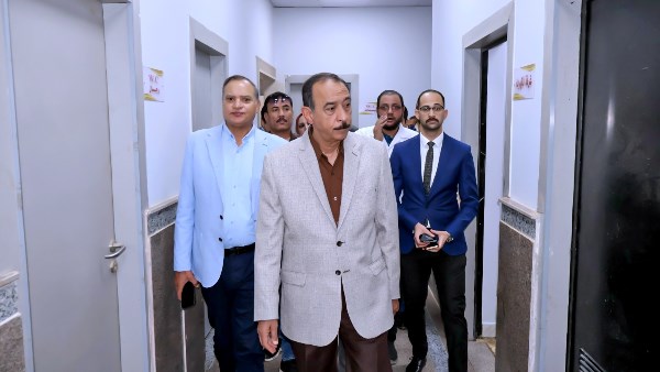 محافظ سوهاج يتفقد عددًا من المشروعات والمنشآت الخدمية والتنموية بحي الكوثر محافظ سوهاج يتفقد عددًا من المشروعات والمنشآت الخدمية والتنموية بحي الكوثر