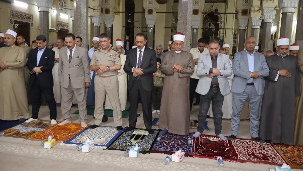 محافظ سوهاج يشهد احتفال الأوقاف بالعام الهجري الجديد بمسجد العارف بالله.. صور