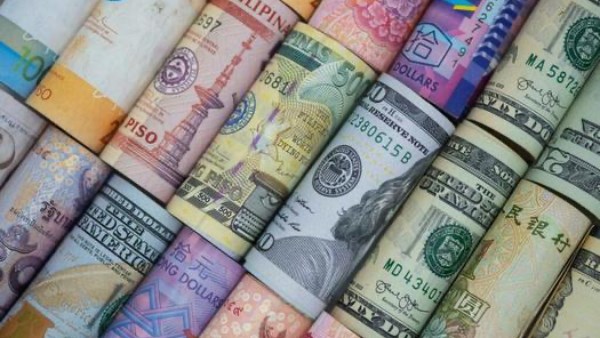 أسعار العملات الأجنبية والعربية أمام الجنيه.. الريال السعودي بكام؟