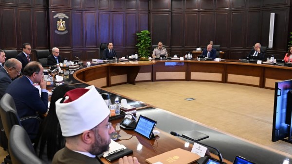 الحكومة تجدد تعاقدات منظومة الخبز والسلع التموينية الذكية حتى يونيو 2027
