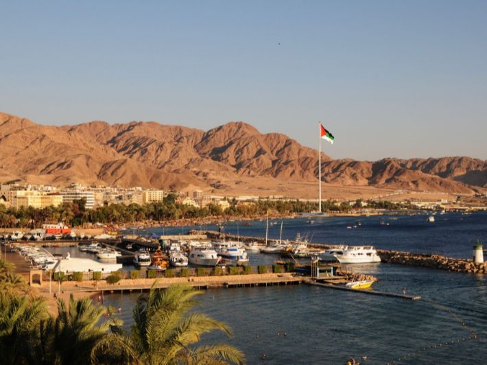 الحكومة الأردنية تنفي بشكل قاطع ما أعلنته السفارة الأميركية حول إخلاء المطار الدولي والميناء في العقبة بسبب تهديدات