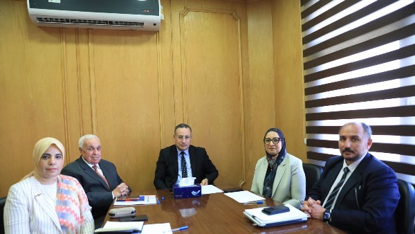 وزير التعليم العالي يترأس اجتماع اللجنة العليا للقوافل التنموية الشاملة