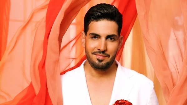 محمود راتب يطرح أغنية في ناس وحشني بتوقيع المخرجة اللبنانية رندلي قديح محمود راتب يطرح أغنية في ناس وحشني بتوقيع المخرجة اللبنانية رندلي قديح