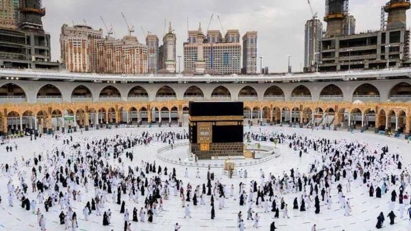 وزير السياحة يعتمد الضوابط الجديدة.. وهذه عقوبة رحلات العُمرة بدون ترخيص