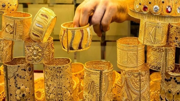 تراجع طفيف.. سعر الذهب الآن