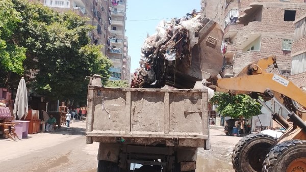 محافظ الجيزة يوجه بحملات فورية للنظافة والإشغالات ومراجعة تراخيص البناء