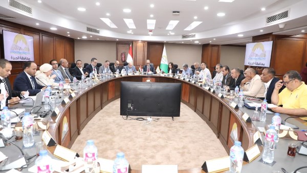 محافظ الجيزة لأعضاء البرلمان: تسريع إجراءات تقنين أراضي وإعداد خريطة سعرية عادلة محافظ الجيزة لأعضاء البرلمان: تسريع إجراءات تقنين أراضي وإعداد خريطة سعرية عادلة