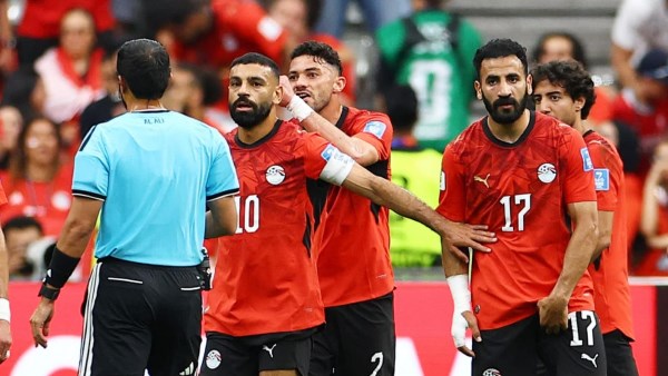 تعويض مليار دولار.. مسئول إيراني يقاضي الفيفا بسبب مباراة مصر في كأس العالم