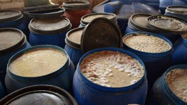 ضبط طن مخللات مجهولة المصدر وغير صالحة للاستهلاك في حملات بالغربية