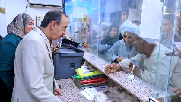 محافظ سوهاج يُشدد على تسريع ملفات التقنين والتصالح وتراخيص البناء