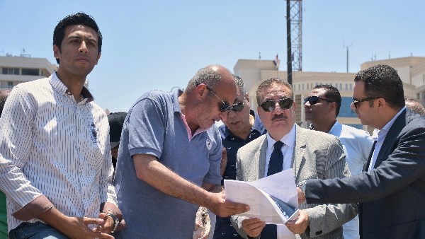 محافظ بورسعيد يتفقد بدء أعمال تطوير ورفع كفاءة شارع أرض النجيلة بحي الشرق محافظ بورسعيد يتفقد بدء أعمال تطوير ورفع كفاءة شارع أرض النجيلة بحي الشرق